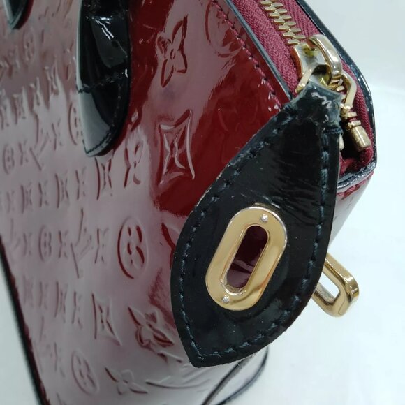 Louis Vuitton  Lockit cherry Red Vernis - Picture 12 of 16
